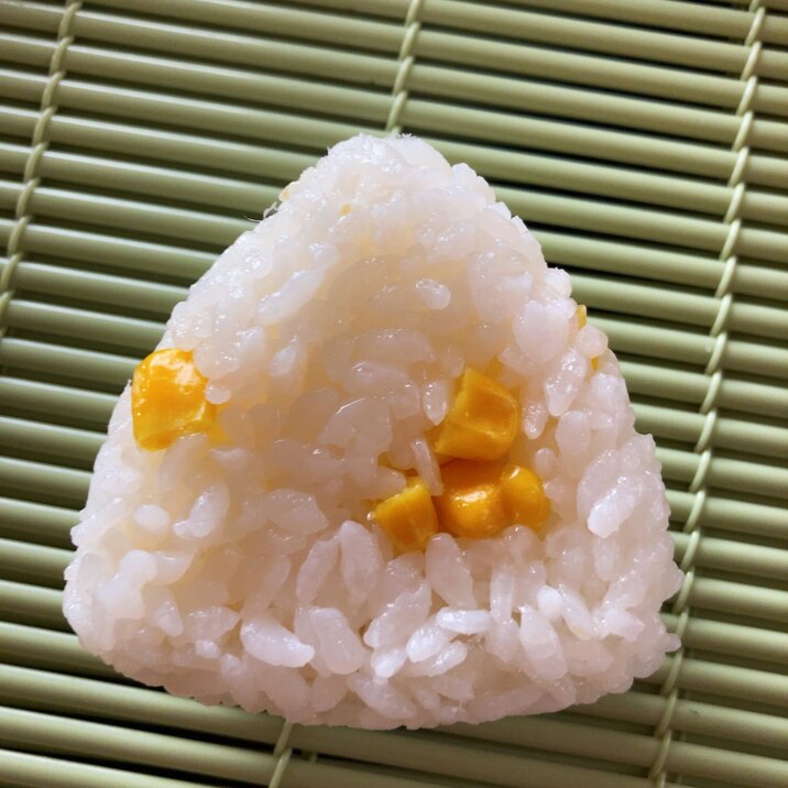 味付けコーンのおにぎり レシピ 作り方 By 桜 咲子 楽天レシピ 味付けコーンのおにぎり レシピ 作り方 By 桜 咲子 楽天レシピ